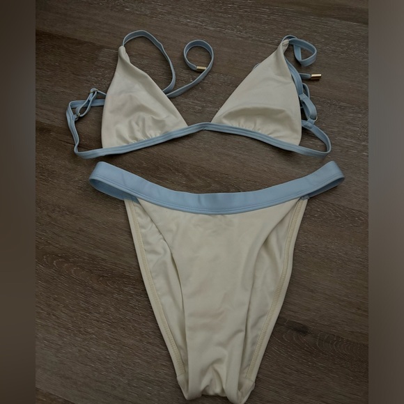 Monday swimwear set , Barbados top and Santorini bottom , size small - Picture 3 of 6